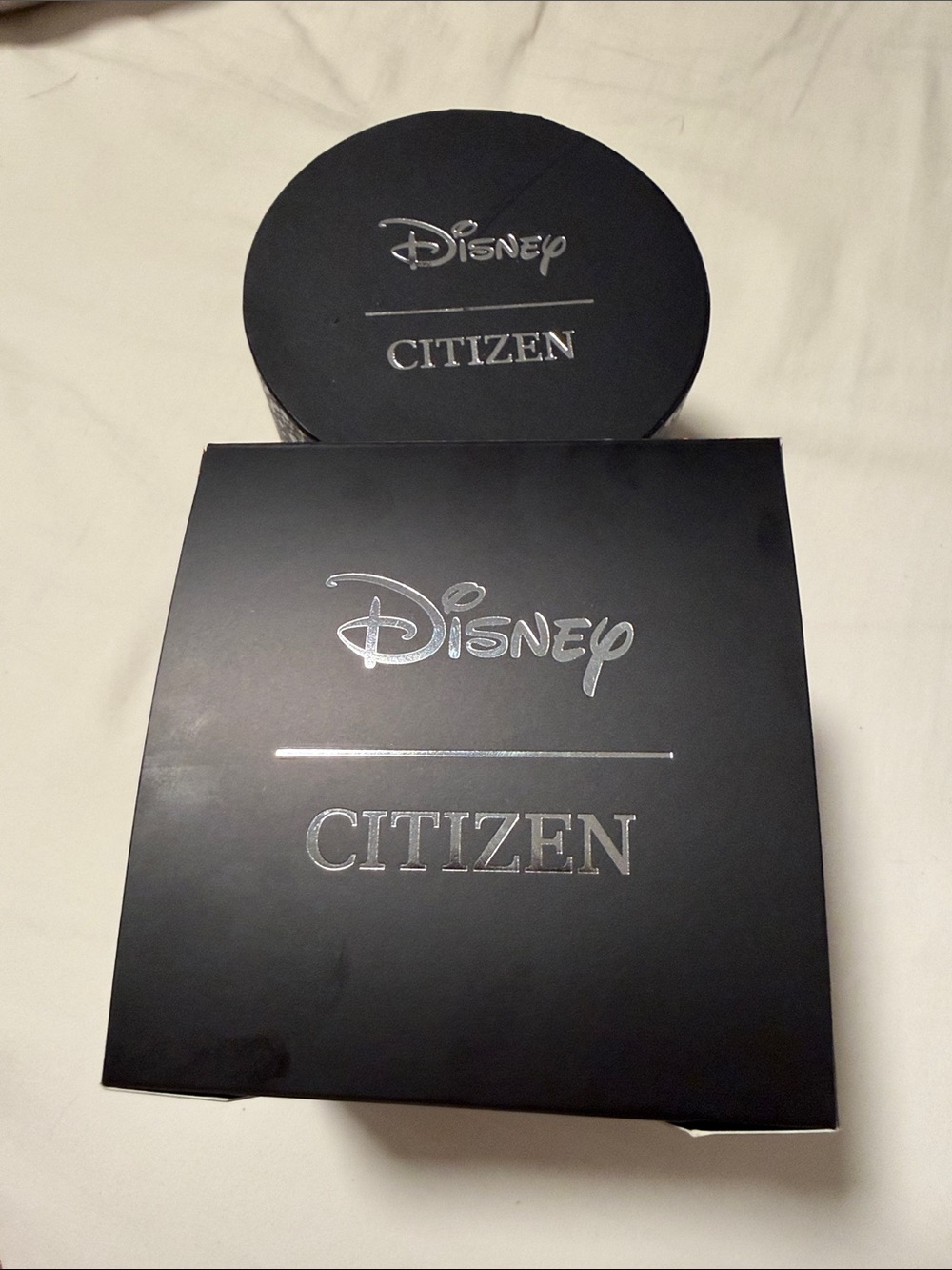 Citizen Disney Collection Gardening Minnie Three Hand White Leather Strap Watch - Picture 5 of 9